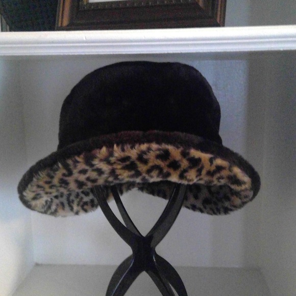Faux Fur Black Hat with Leopard Brim - Picture 2 of 4